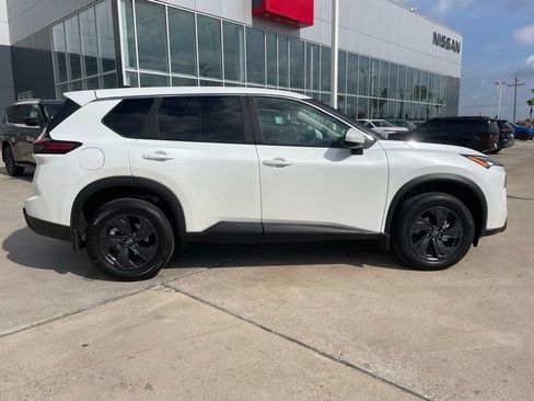 Certified 2026 Nissan Rogue SV image 2