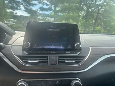 Used 2025 Nissan Altima 2.5 SV image 20