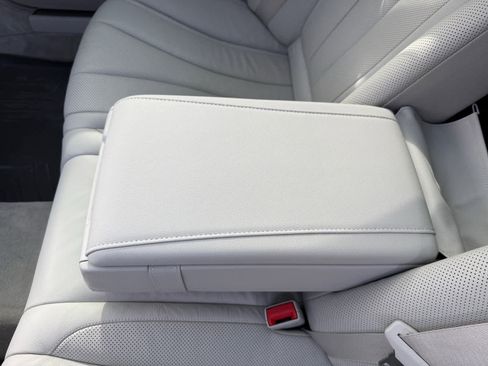 Used 2016 Mercedes-Benz S 550 Sedan image 17