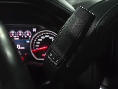 Used 2019 Chevrolet Silverado 1500 High Country w/ Technology Package AWD/4WD image 24