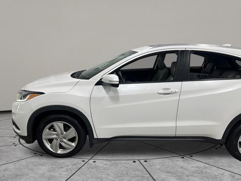 Used 2019 Honda HR-V EX image 2