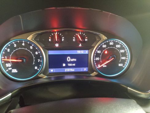 Used 2021 Chevrolet Equinox Premier FWD image 23