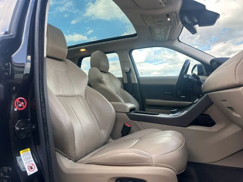 Used 2018 Land Rover Range Rover Evoque image 13