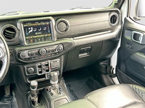 Used 2021 Jeep Wrangler Unlimited Sahara image 24