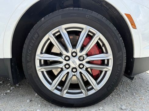 Certified 2023 Cadillac XT5 Sportv w/ LPO, Floor Liner Package AWD/4WD image 17