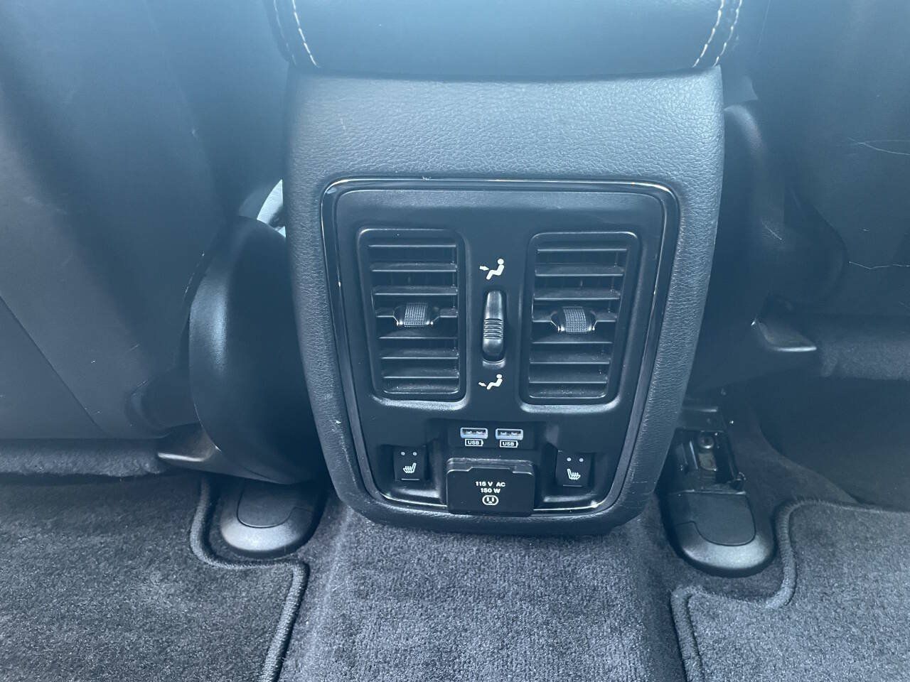 Used 2016 Jeep Grand Cherokee Limited RWD image 11