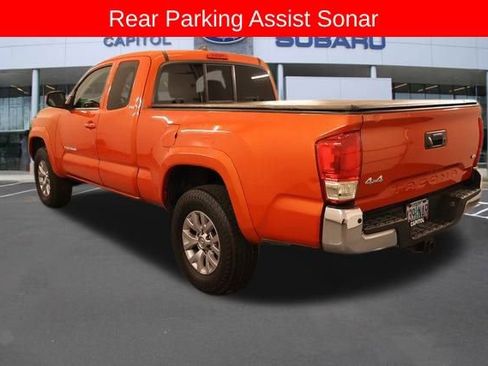 Used 2018 Toyota Tacoma SR5 image 5