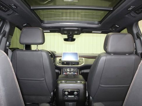 Used 2022 Chevrolet Tahoe High Country AWD/4WD image 15