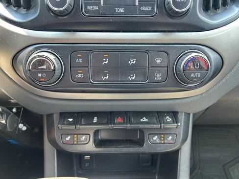 Used 2015 Chevrolet Colorado Z71 RWD image 29