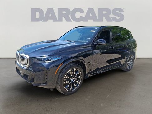 Certified 2024 BMW X5 xDrive40i w/ M Sport Package AWD/4WD image 3