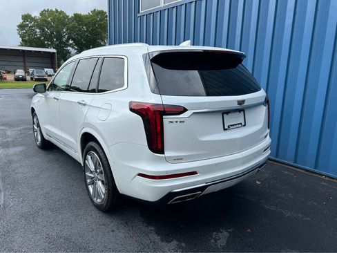 Used 2023 Cadillac XT6 Premium Luxury w/ Technology Package image 3