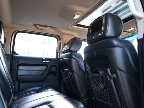 Used 2009 HUMMER H3T Alpha image 22