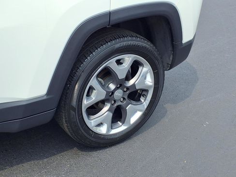 Used 2018 Jeep Compass Limited AWD/4WD image 27