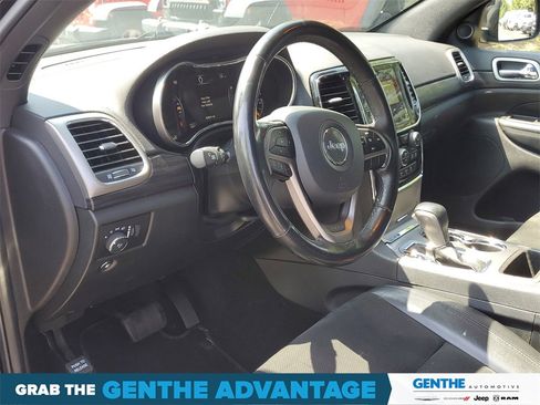 Used 2020 Jeep Grand Cherokee Altitude image 7