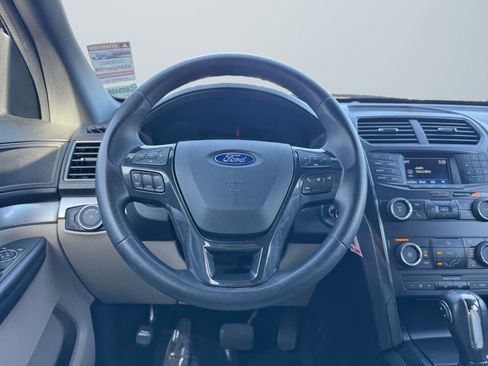 Used 2019 Ford Explorer FWD image 11