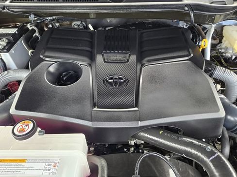 Used 2025 Toyota Tundra Limited w/ Power Package AWD/4WD image 30