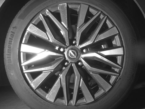 Used 2025 Nissan Altima 2.5 SV FWD image 13
