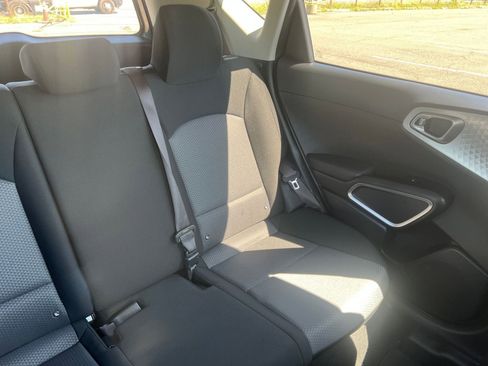 Used 2025 Kia Soul LX w/ LX Technology Package FWD image 35