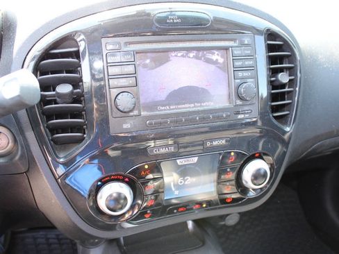 Used 2012 Nissan Juke SL AWD/4WD image 16