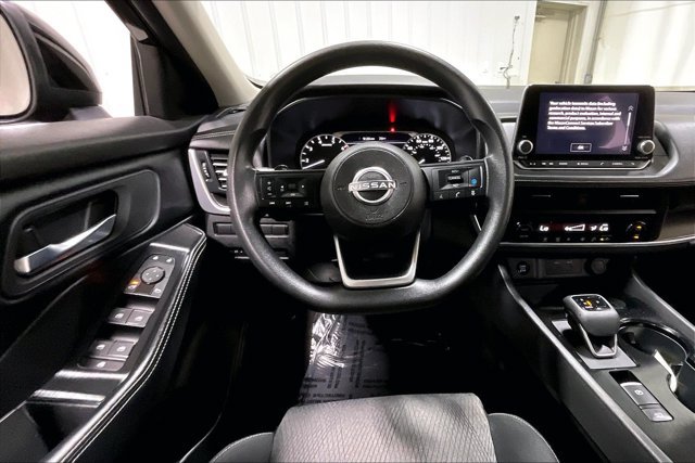Used 2024 Nissan Rogue SV AWD/4WD image 5