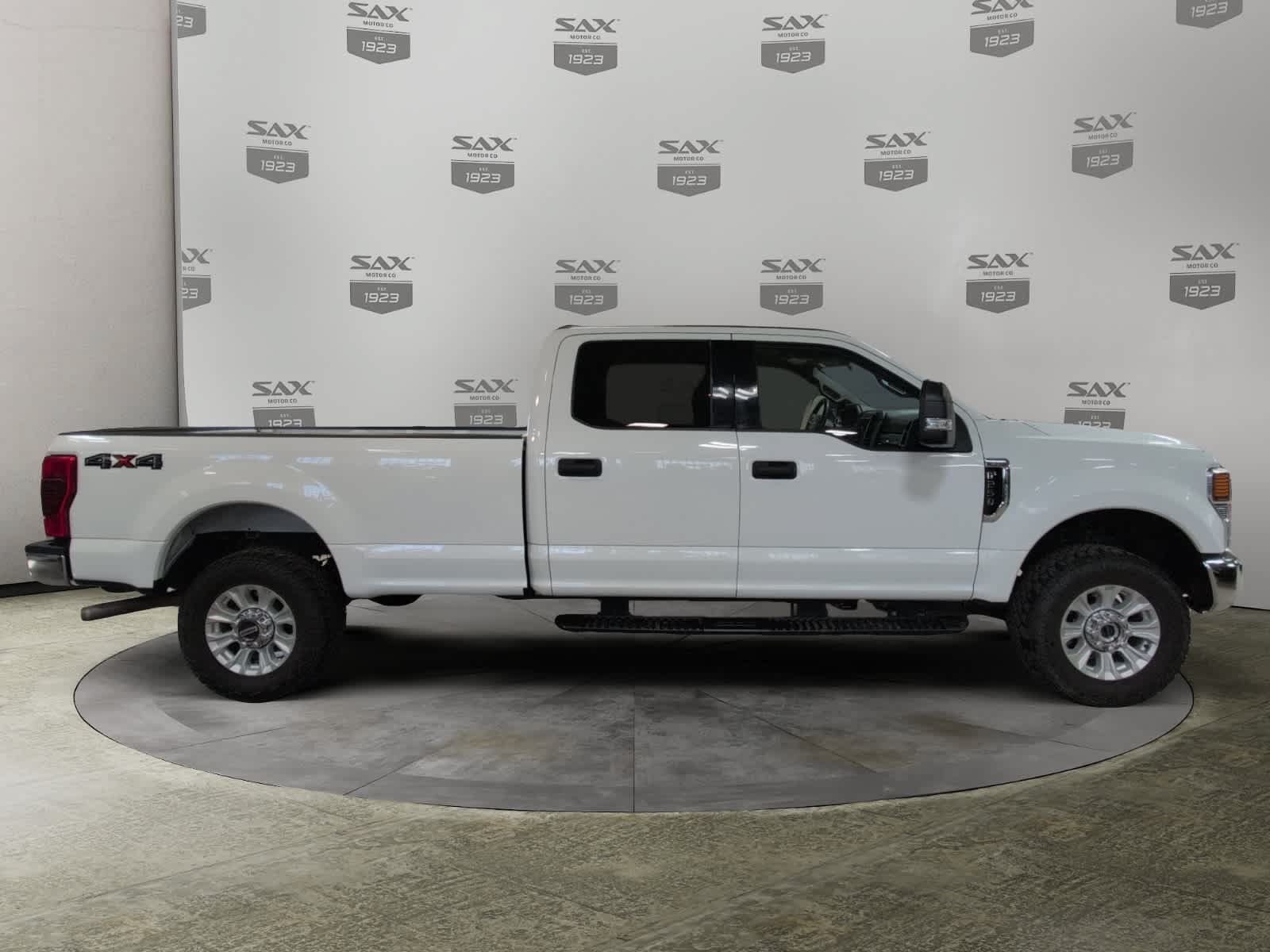 Used 2022 Ford F250 XLT w/ XLT Value Package AWD/4WD image 6
