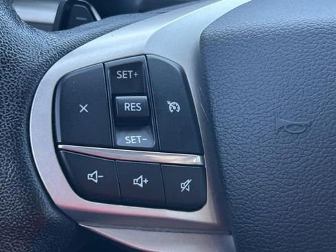 Used 2020 Ford Explorer XLT w/ Comfort Package RWD image 14
