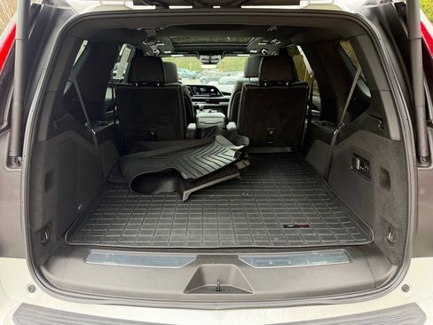 Used 2023 Cadillac Escalade Sport w/ LPO, ONYX Package image 5