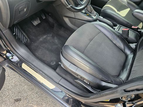 Used 2019 Buick Encore Preferred AWD/4WD image 24