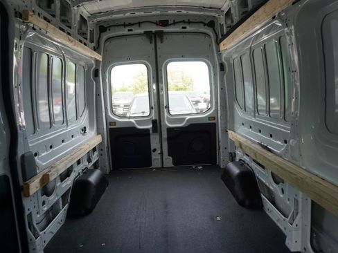 Used 2022 Ford Transit 350 148 High Roof AWD image 23