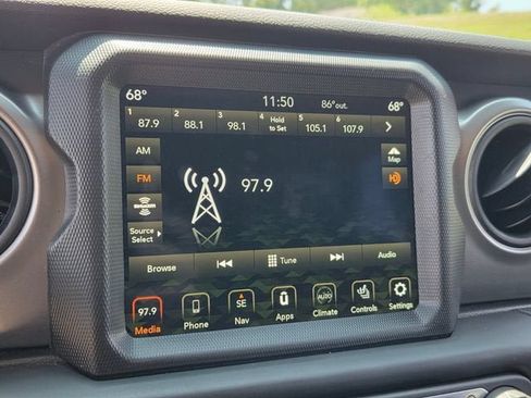 Used 2023 Jeep Wrangler Unlimited w/ Cold Weather Group AWD/4WD image 19