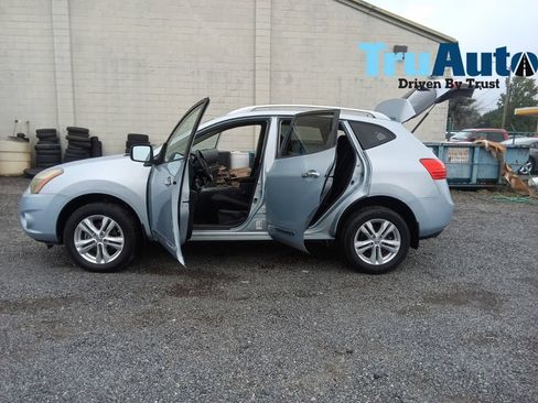 Used 2015 Nissan Rogue S w/ Convenience Package AWD/4WD image 12