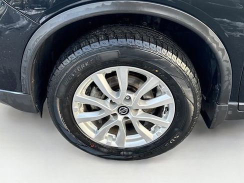 Used 2020 Nissan Rogue SV image 31