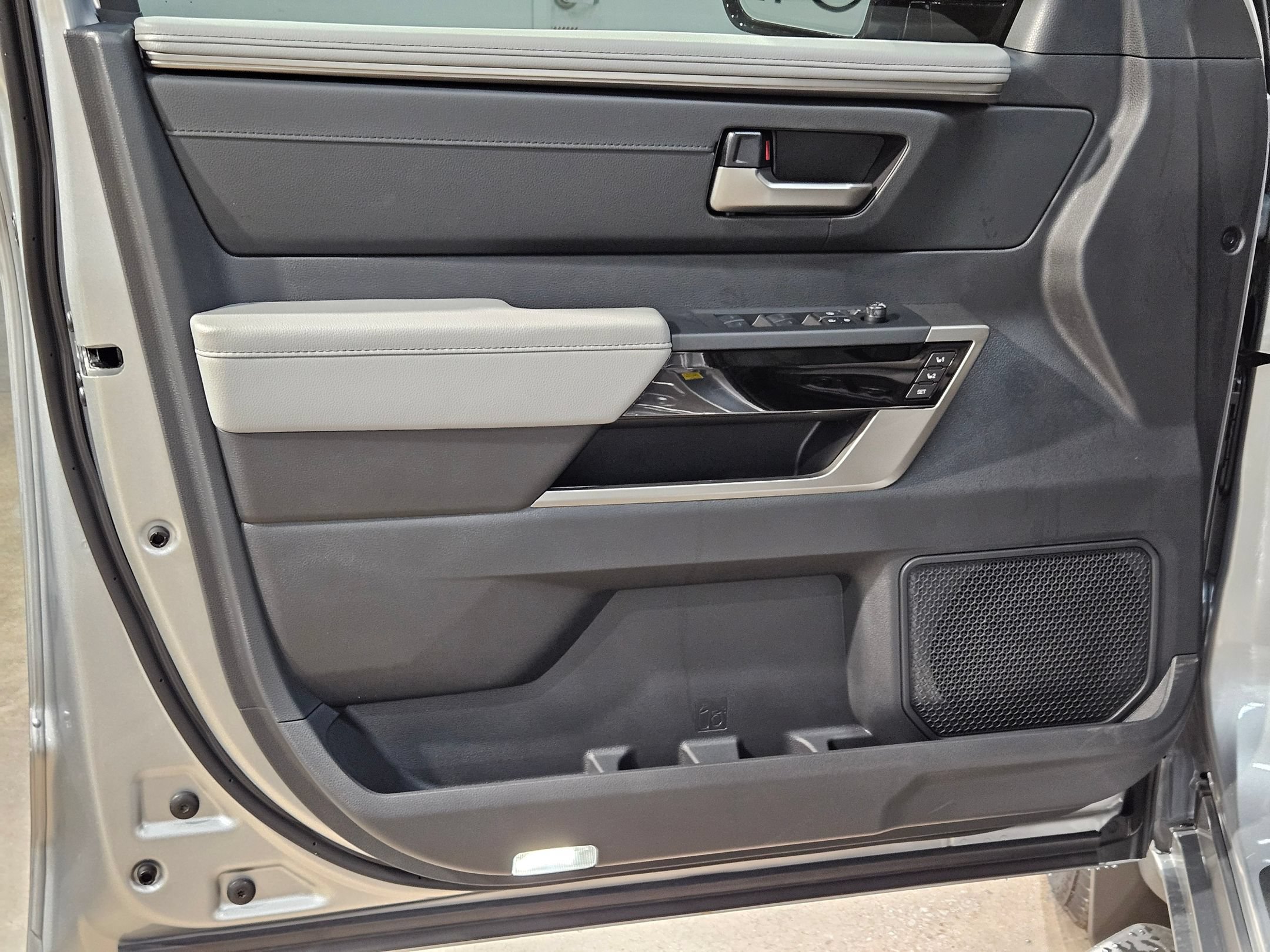 New 2026 Toyota Tundra Limited w/ Power Package RWD image 11