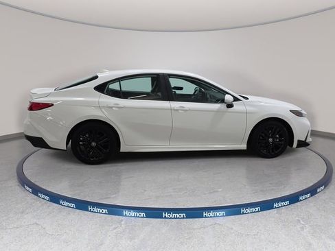 Certified 2025 Toyota Camry SE FWD image 4