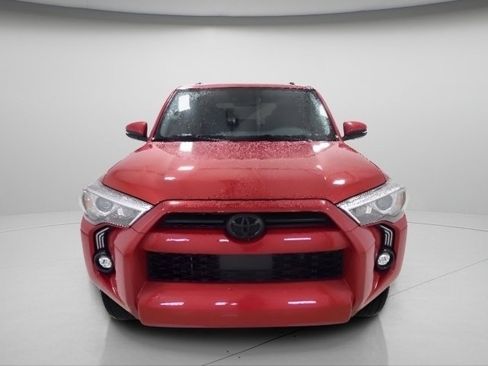 Used 2023 Toyota 4Runner SR5 Premium w/ Moonroof Package RWD image 2