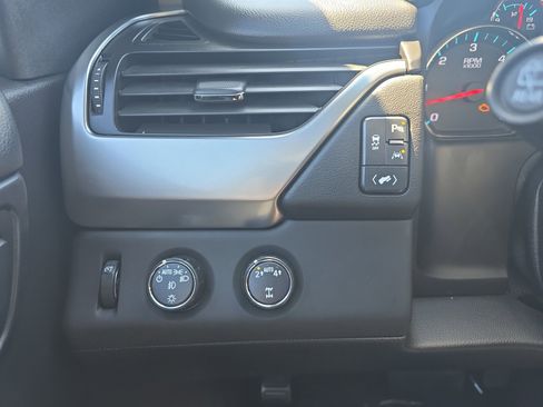 Used 2017 Chevrolet Tahoe LT w/ Luxury Package image 27