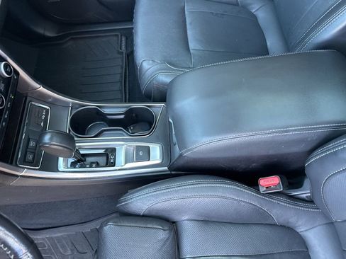 Used 2021 Subaru Ascent Limited w/ Technology Package image 17