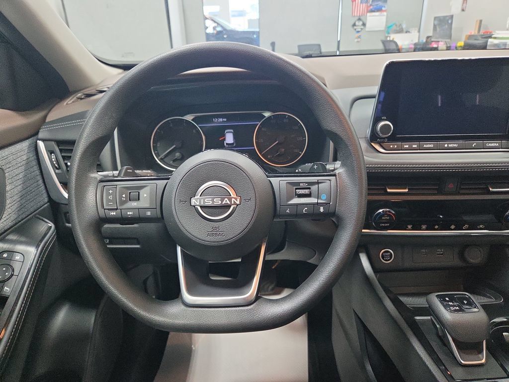 Used 2023 Nissan Rogue SV AWD/4WD image 27