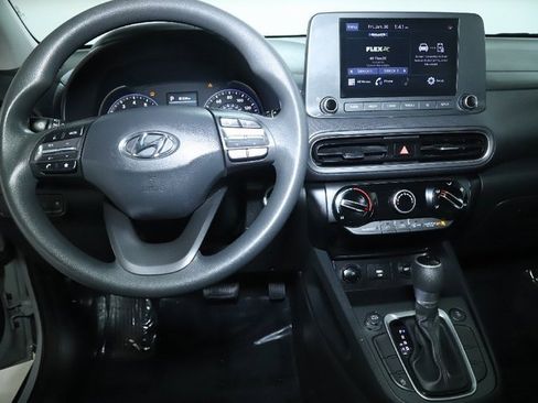 Used 2022 Hyundai Kona SEL image 27