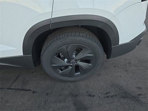 New 2026 Volkswagen Taos S image 24