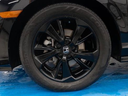 Certified 2023 Honda Odyssey Sport image 2