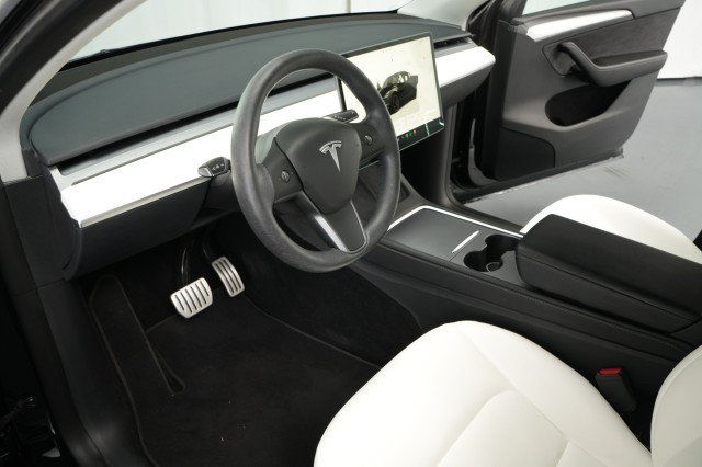 Used 2023 Tesla Model Y Performance AWD/4WD image 25