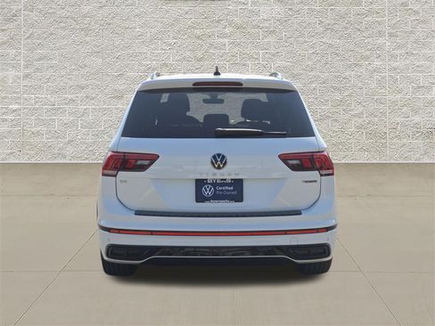 Certified 2024 Volkswagen Tiguan SE R-Line AWD/4WD image 6