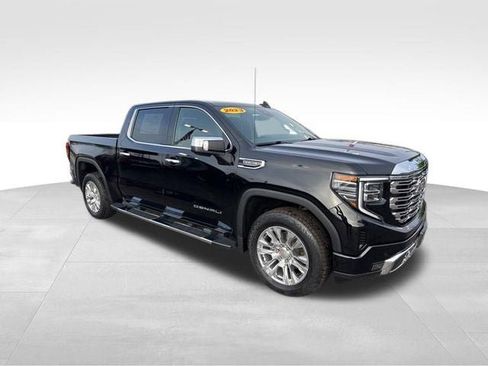 Used 2023 GMC Sierra 1500 Denali AWD/4WD image 3