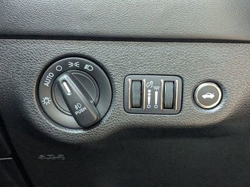 Used 2023 Dodge Charger Scat Pack w/ Daytona Edition Group image 19