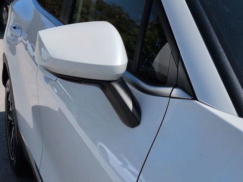 Used 2023 Kia Sportage LX image 11