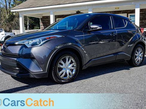 Used 2019 Toyota C-HR LE image 12