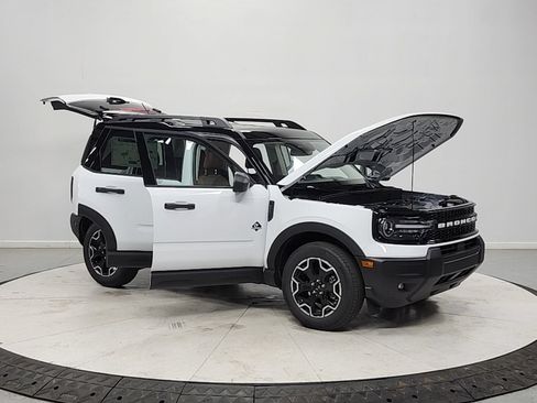 New 2026 Ford Bronco Sport Outer Banks AWD/4WD image 9