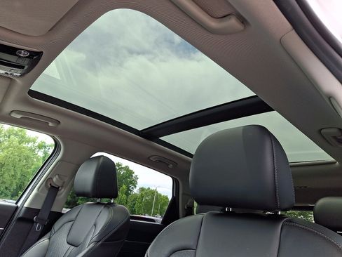 Certified 2023 Kia Sorento SX AWD/4WD image 14