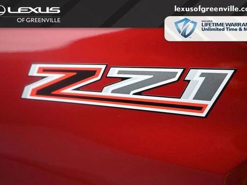 Used 2025 Chevrolet Colorado Z71 w/ Technology Package AWD/4WD image 11